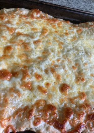 A picture of Cheesy bread.