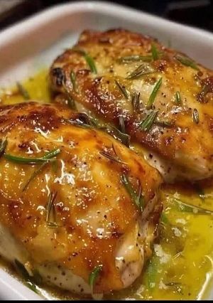 Foto principal de Pollo a la miel, ajo y romero