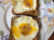 Gambar roti bakar kaya butter