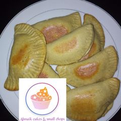 A picture of Baked meatpie.