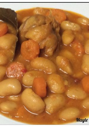 Una foto de Judías blancas estofadas, aptas para veganos/vegetarianos