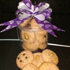 A picture of Strawberry Oats Cookies.