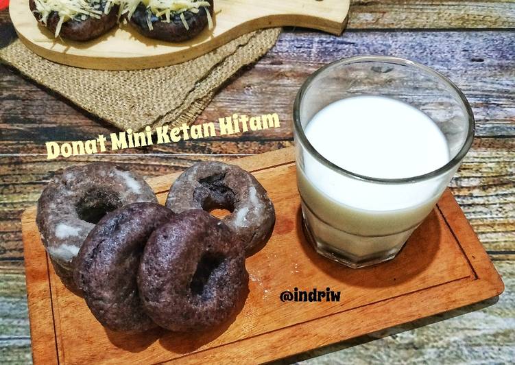 resep cara buat Donat Mini Ketan Hitam