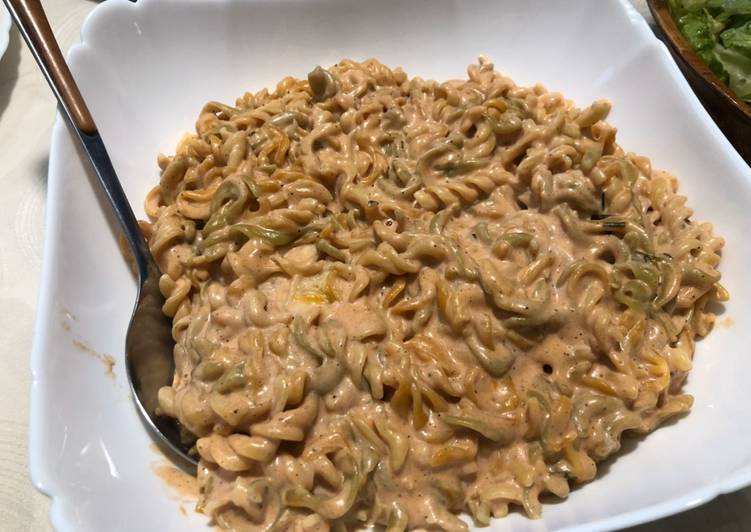 Pink sauce pasta