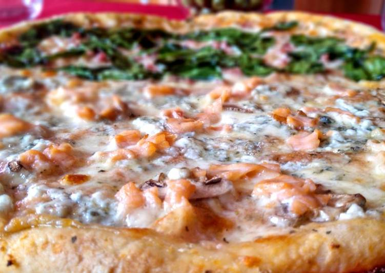 Pizza doble capricho (con los bordes rellenos de queso)