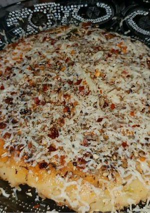 A picture of Handwo pizza.