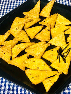 A picture of Homemade Spicy nacho chips.