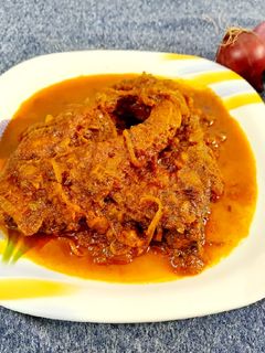 রুই-পেঁয়াজের মাখামাখি (Rui peyanjer makhaakhi recipe in Bengali) রেসিপির প্রধান ছবি