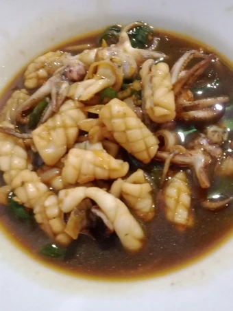 Cara Mudah Membikin Resep Cumi saus tiram cabai hijau yang Lezat Sekali Anti Ribet, Lezat