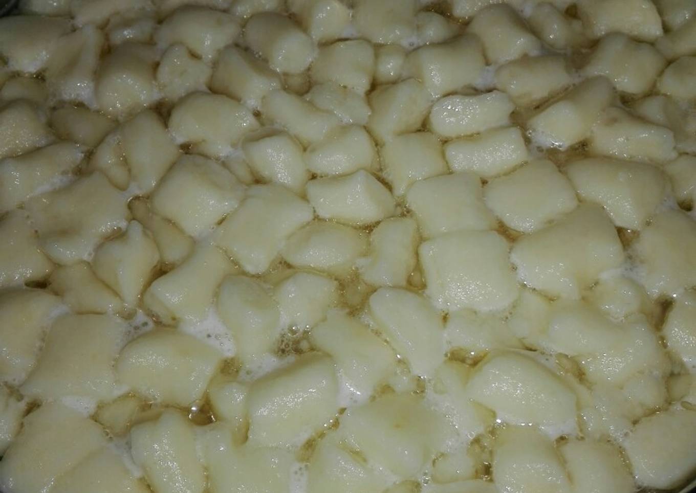 Ñoquis de papa con salsa de tomate c/albóndigas