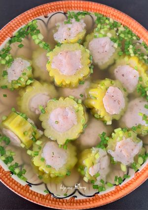 Hình của món Canh khổ qua nhồi cá thác lác.