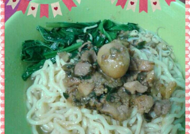 Mie Ayam Telur Puyuh