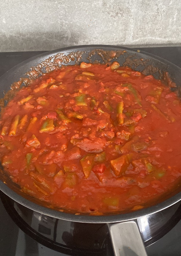 Una foto de Judías verdes plana con tomate frito receta dulce