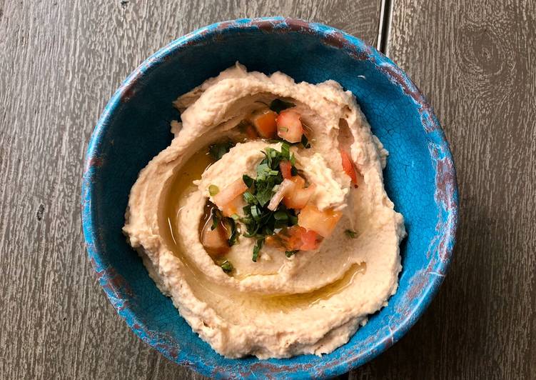Simple Way to Make Super Quick Homemade 5-minute Hummus - Lebanese Chickpea Dip