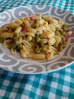 Foto di Pasta, piselli e pancetta