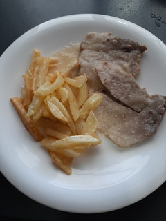 Una foto de Codillo asado en salsa