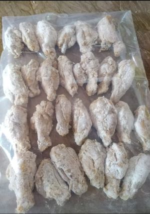 A picture of Crispy frozen wings.