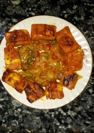 A picture of Tandoori paneer tikka grill.