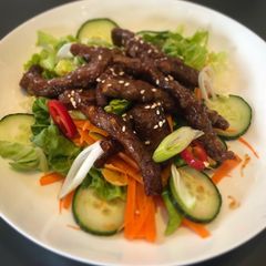 A picture of Crispy Fried Beef Salad.