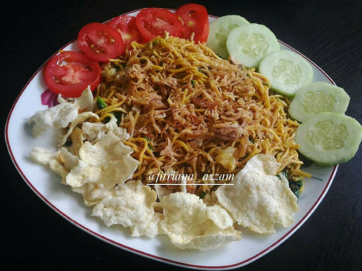 Langkah Mudah untuk Menyiapkan Mie goreng basah ala bunda azzam yang Lezat Sekali