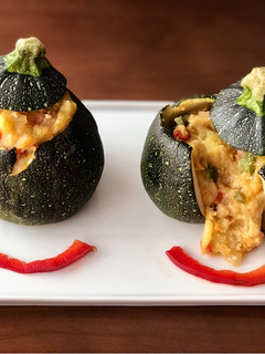 Una foto de Calabacines rellenos de bacalao y verduras