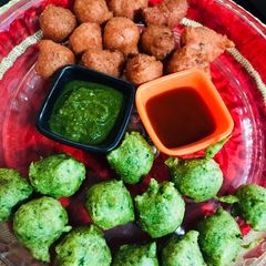A picture of Palak Beetroot Moong Dal Mangodi.