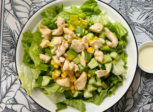 Hình của món Salad ức gà.