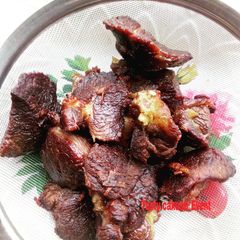 A picture of How to seasoned meat.