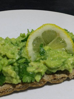 Una foto de Tosta con aguacate
