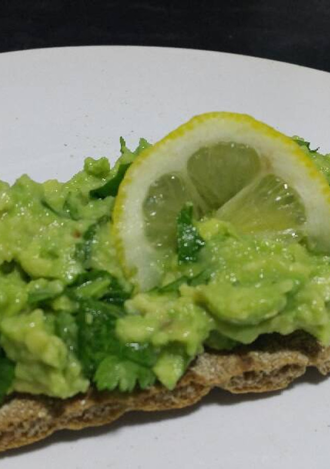 Una foto de Tosta con aguacate