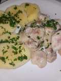 Cachetes de pollo de mar fritos