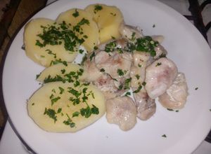Una foto de Cachetes de pollo de mar fritos
