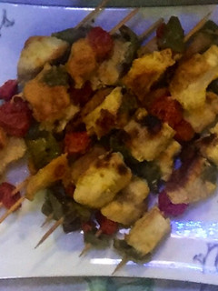 عکسی از دستور جوجه با سیخ چوبی