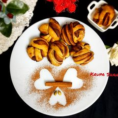A picture of Spiced Nutella rolls (no oven, no yeast).