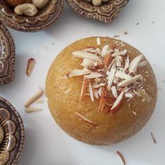 A picture of Mung dal halwa.