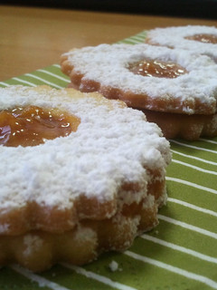 Nagyon omlós linzer recept fotója