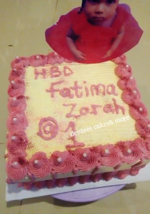 A picture of Butter cream icing.