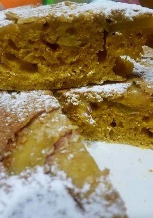 Una foto de Torta de manzana 🍎fácil y económica