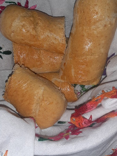 Una foto de Pan rústico natural baguette