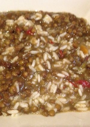 Foto principal de Lentejas con arroz y morcilla extremeña