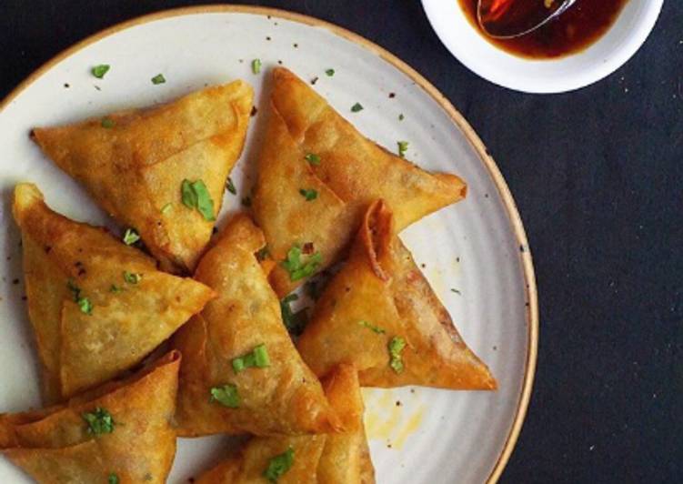 Crispy Chinese Keema Samosas