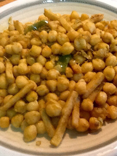 Foto principal de Garbanzos indús con pollo y verduras