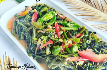 Bagaimana Menyiapkan Tumis Kangkung Pedas Anti Gagal