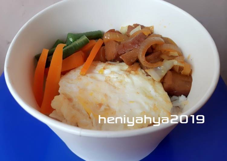 Resep Rice Cup Sosis Telur, Bisa Manjain Lidah