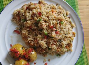 Una foto de Arroz con atún