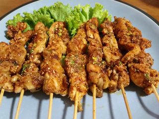 ไก่ย่างหมักน้ำจิ้มแจ่ว