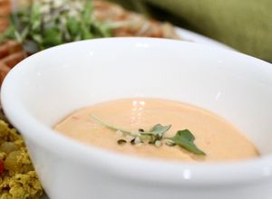 Una foto de Hummus de Pimiento Rojo 🫑