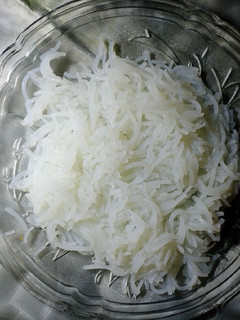 A picture of Falooda sev without machine.