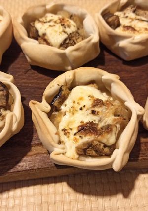 Una foto de Mini quiche de berenjenas