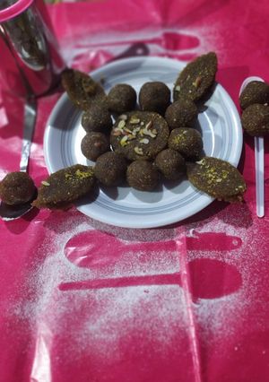 ভাজা চালের গুঁড়োর লাড্ডু (bhaaja chaler guror ladoo recipe in Bengali) রেসিপির প্রধান ছবি